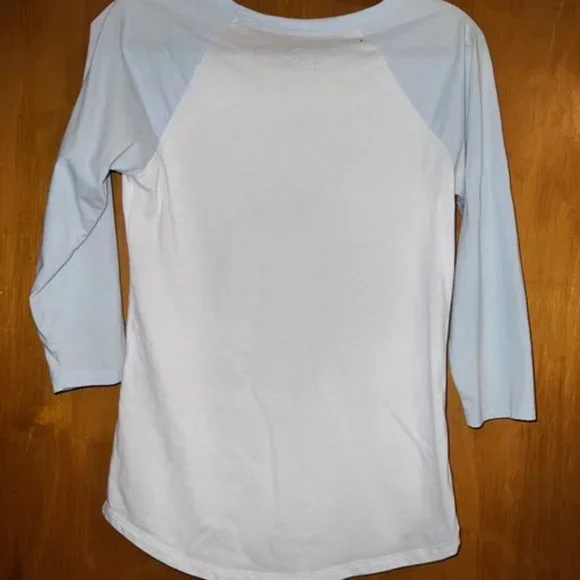 womens shirt - Picture 2 of 2